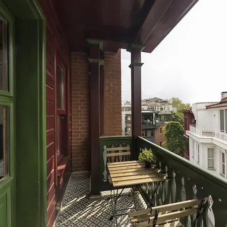 Сasa de vacaciones Newly Renovated Lavish Historic 6br House 102 *