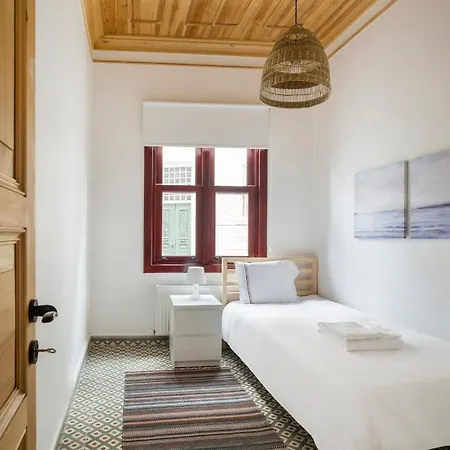 Сasa de vacaciones Newly Renovated Lavish Historic 6br House 102 *